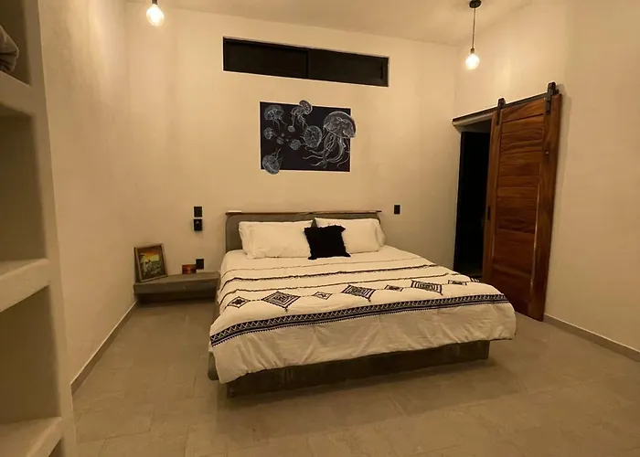 Flakos Hostel Zihuatanejo