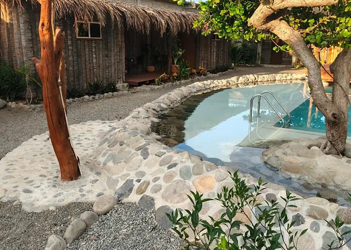 Flakos Hostel *